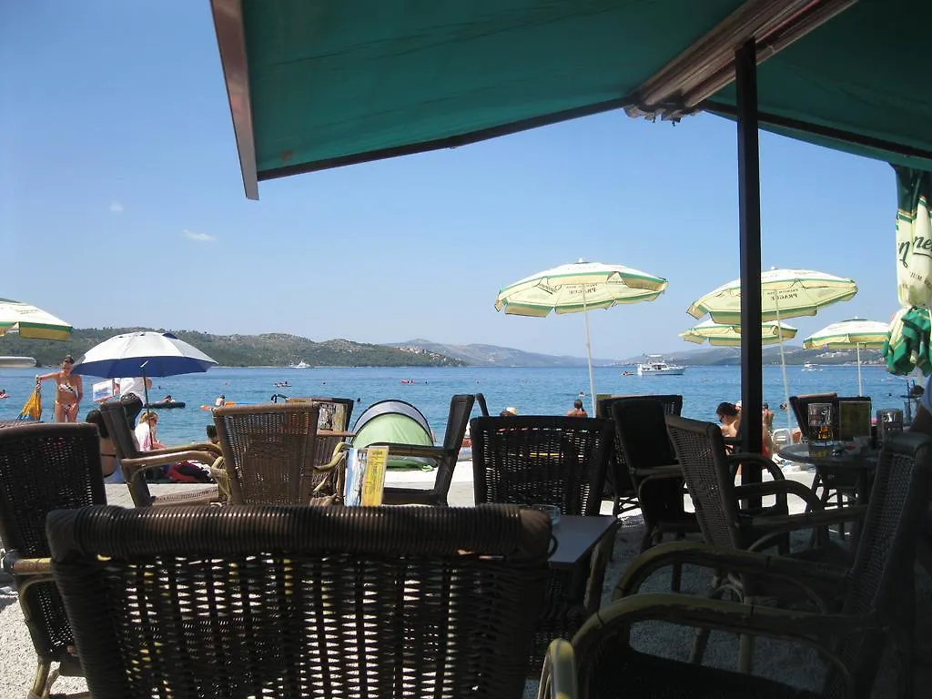 טרוגיר Apartments Villa Macola