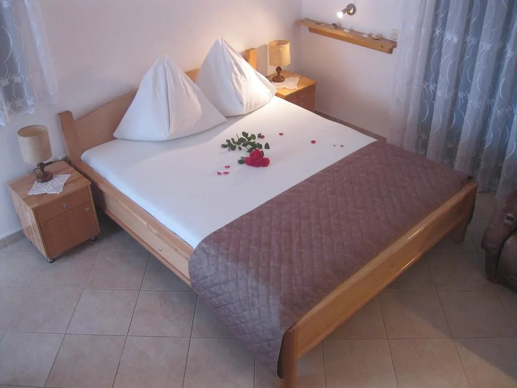 טרוגיר Apartments Villa Macola קרואטיה