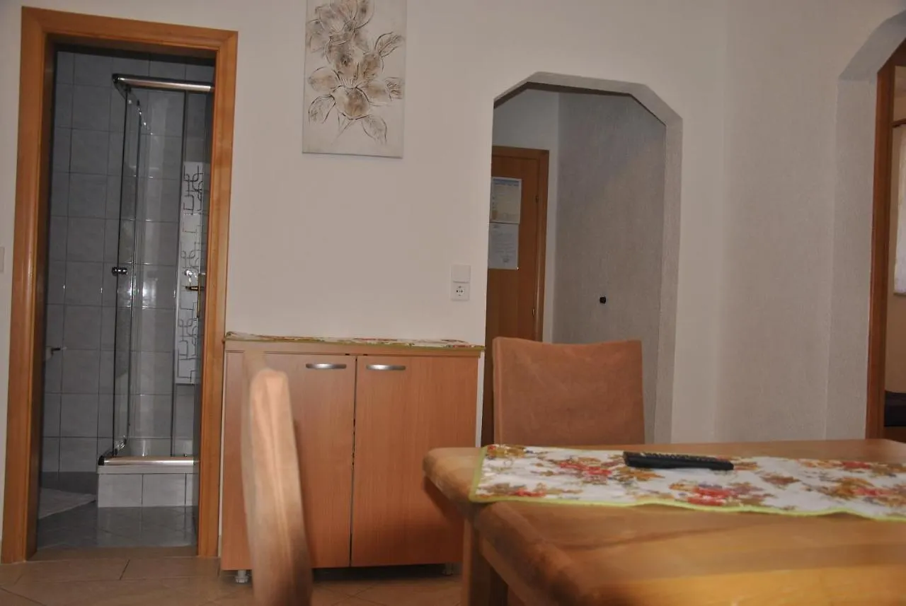 טרוגיר Apartments Villa Macola