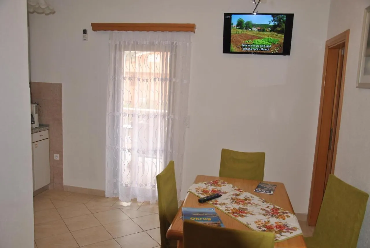טרוגיר Apartments Villa Macola קרואטיה