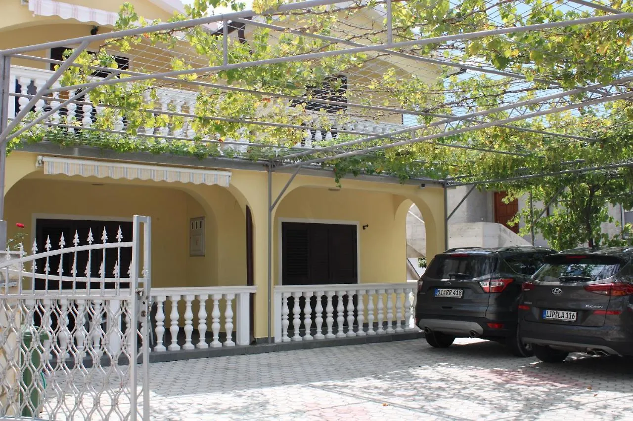 Apartments Villa Macola Trogir