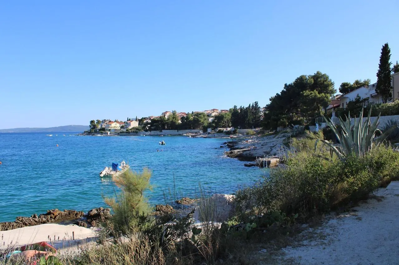 Apartments Villa Macola Trogir